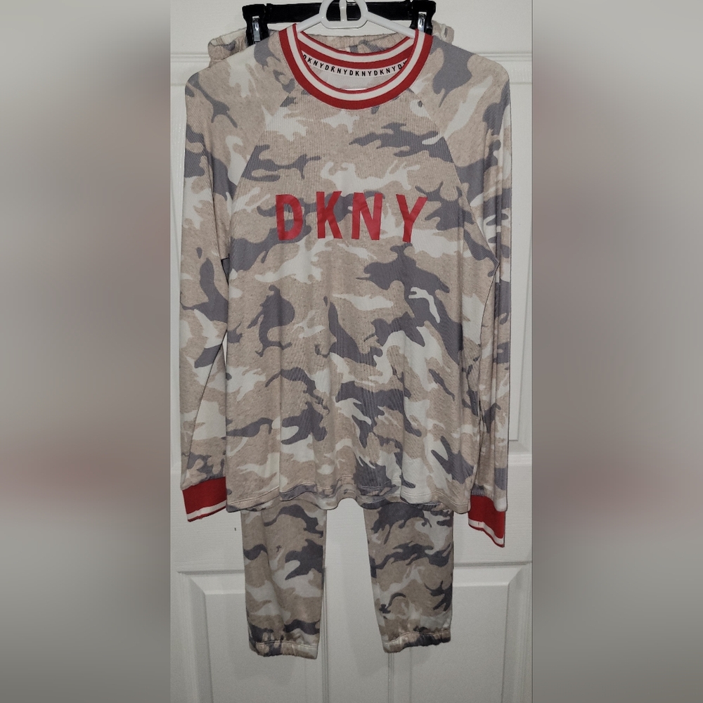 DKNY 2 PIECE SET
